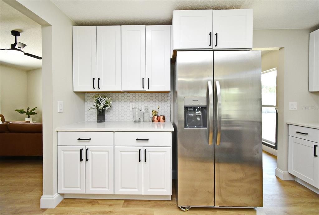 Active With Contract: $335,900 (3 beds, 2 baths, 1339 Square Feet)