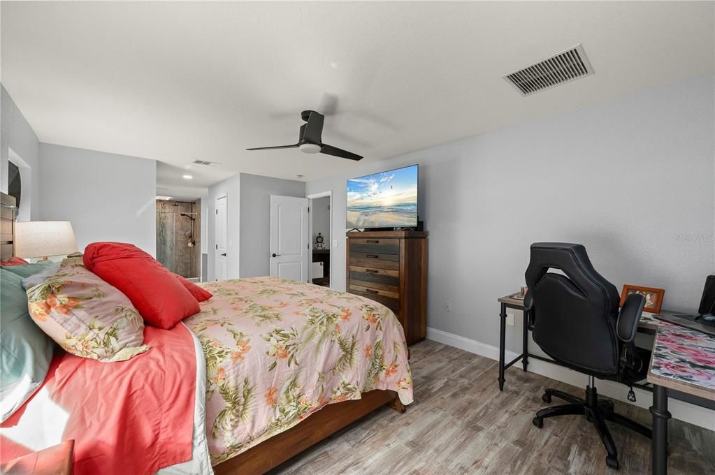 待售: $399,990 (3 贝兹, 2 浴室, 2035 平方英尺)