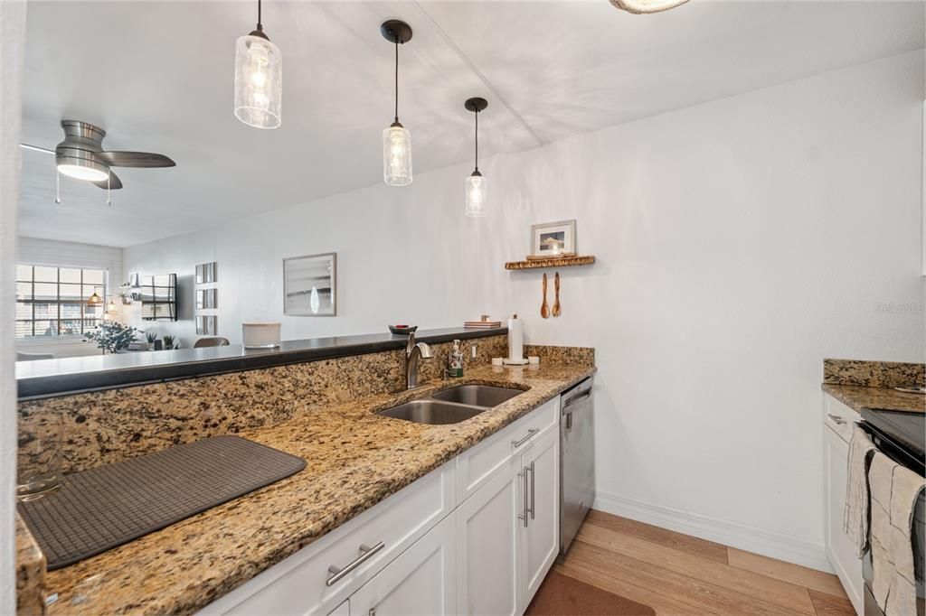 В аренду: $2,500 (2 спален, 2 ванн, 1190 Квадратных фут)