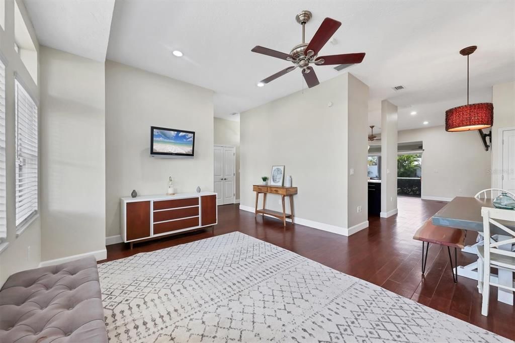 Active With Contract: $489,000 (3 beds, 2 baths, 1775 Square Feet)