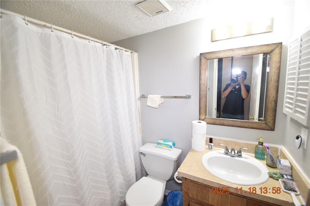 Activo con contrato: $129,900 (2 camas, 2 baños, 918 Pies cuadrados)