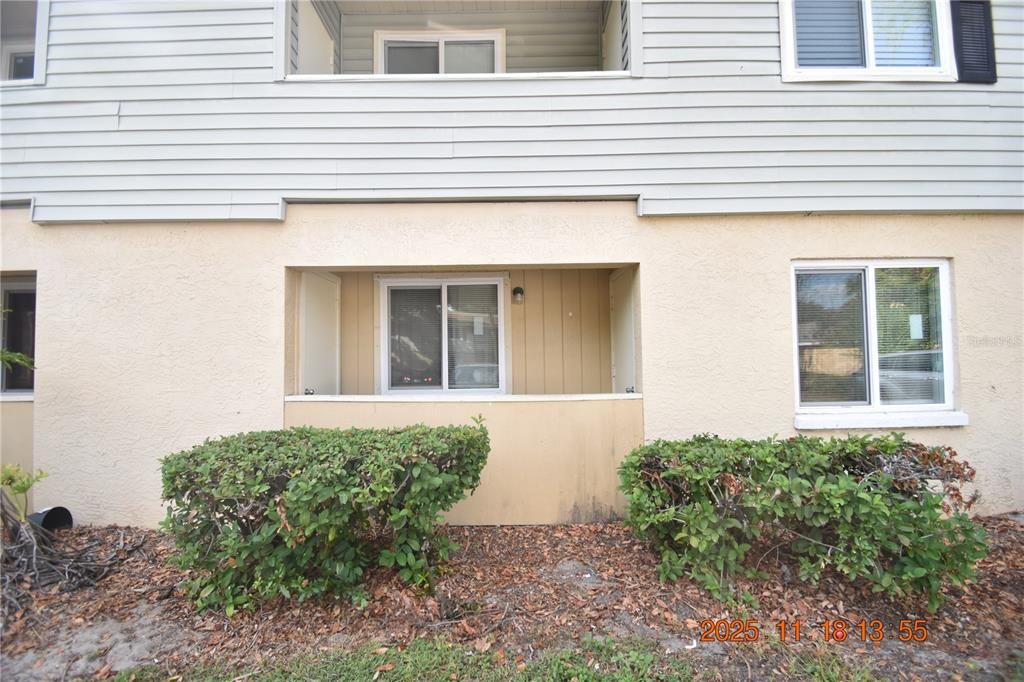 Activo con contrato: $129,900 (2 camas, 2 baños, 918 Pies cuadrados)