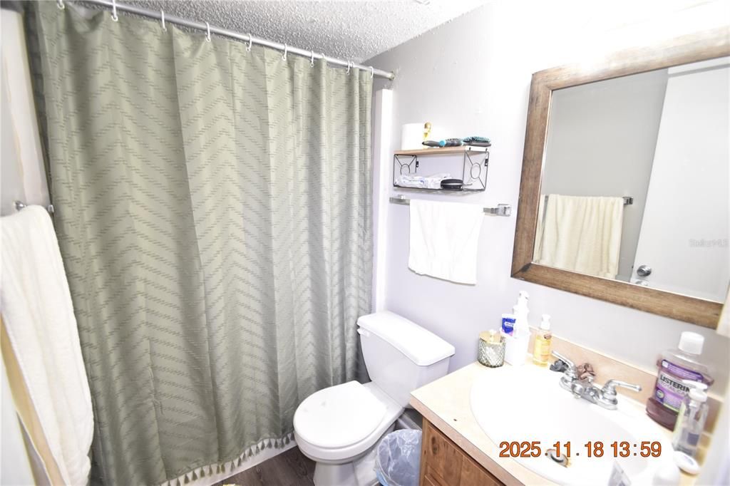 Activo con contrato: $129,900 (2 camas, 2 baños, 918 Pies cuadrados)