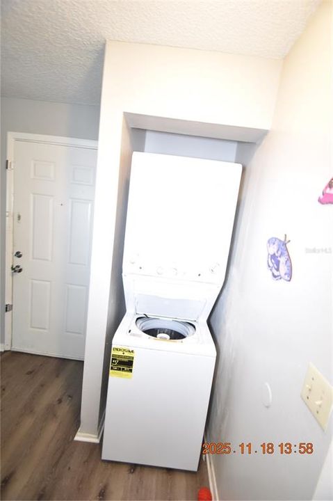 Activo con contrato: $129,900 (2 camas, 2 baños, 918 Pies cuadrados)