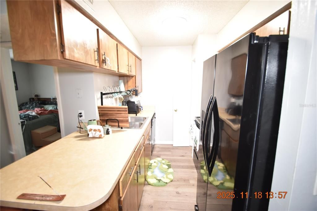 Activo con contrato: $129,900 (2 camas, 2 baños, 918 Pies cuadrados)