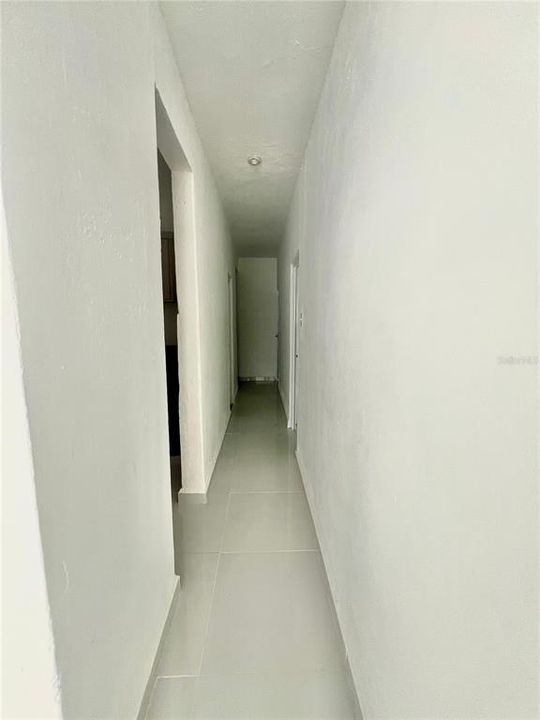 合同活跃: $210,000 (4 贝兹, 2 浴室, 1331 平方英尺)