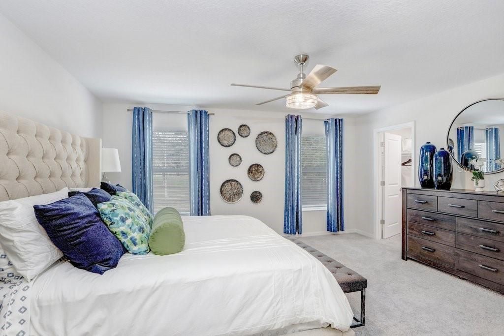 En Venta: $362,650 (4 camas, 3 baños, 2121 Pies cuadrados)