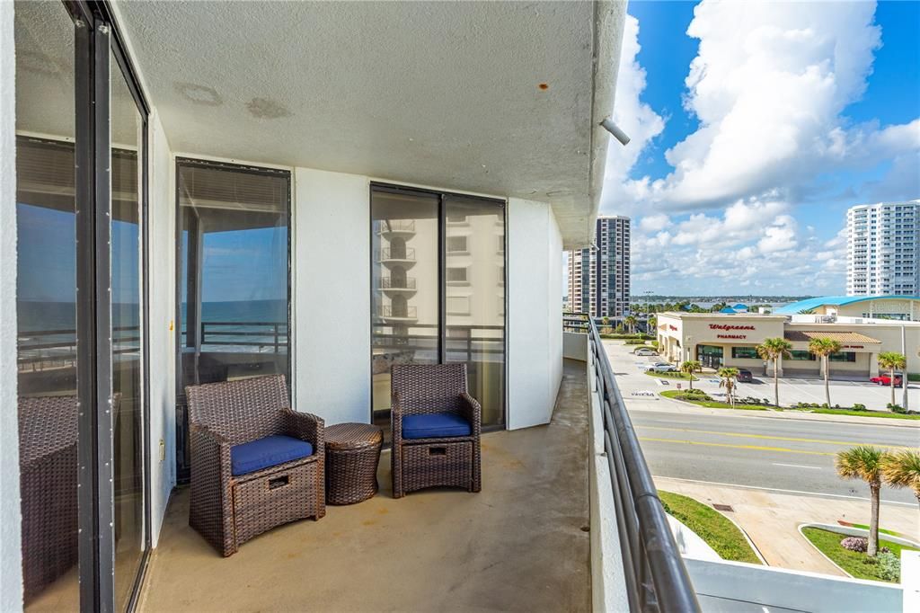 На продажу: $324,900 (2 спален, 2 ванн, 1088 Квадратных фут)