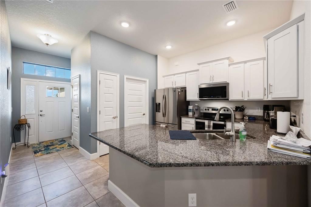 En Venta: $450,000 (4 camas, 2 baños, 1617 Pies cuadrados)