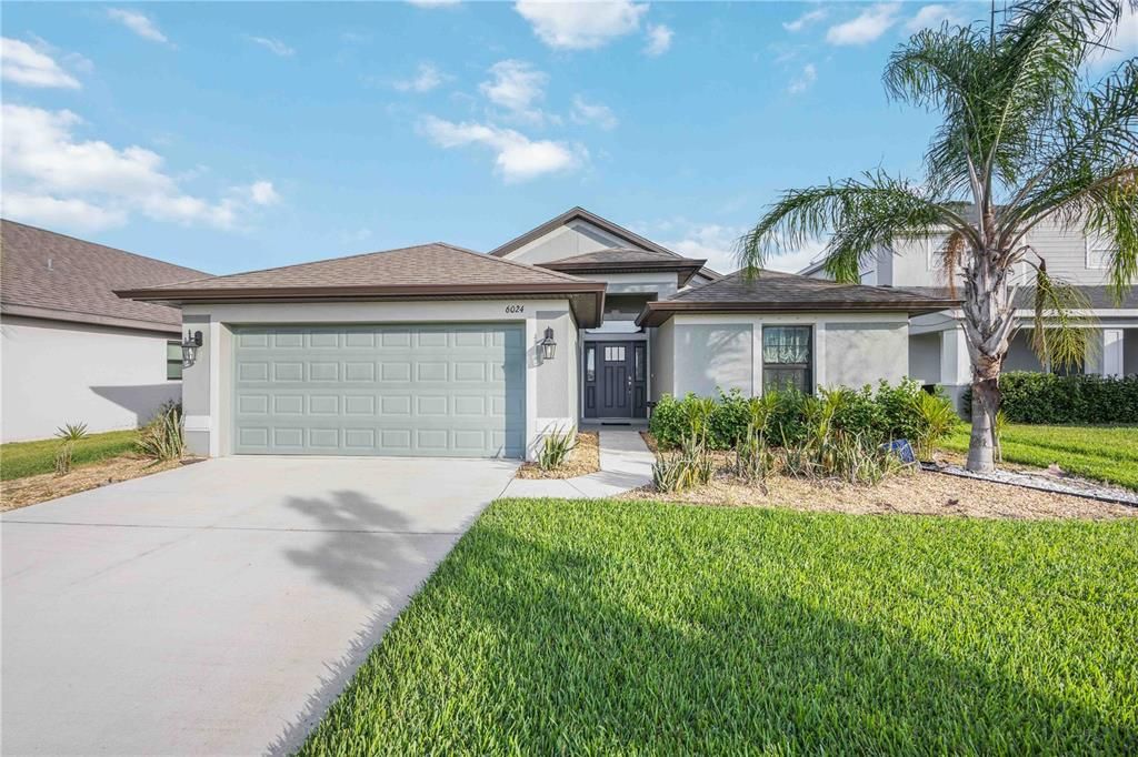 En Venta: $450,000 (4 camas, 2 baños, 1617 Pies cuadrados)