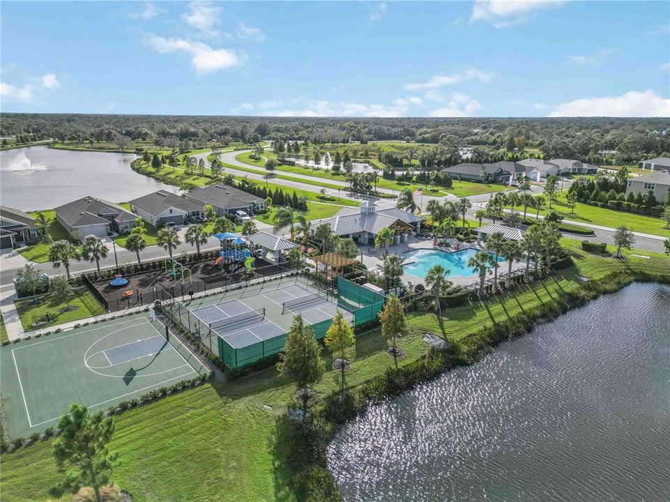 En Venta: $450,000 (4 camas, 2 baños, 1617 Pies cuadrados)