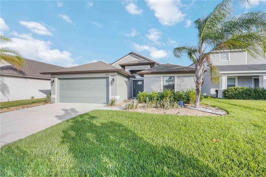 En Venta: $450,000 (4 camas, 2 baños, 1617 Pies cuadrados)