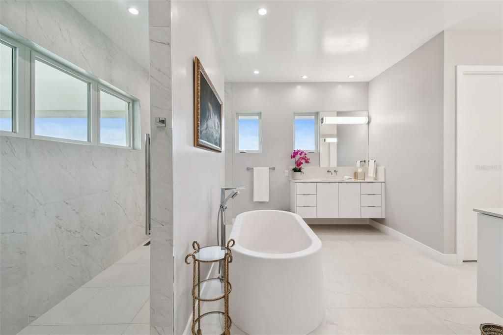 En Venta: $16,888,000 (6 camas, 6 baños, 6102 Pies cuadrados)