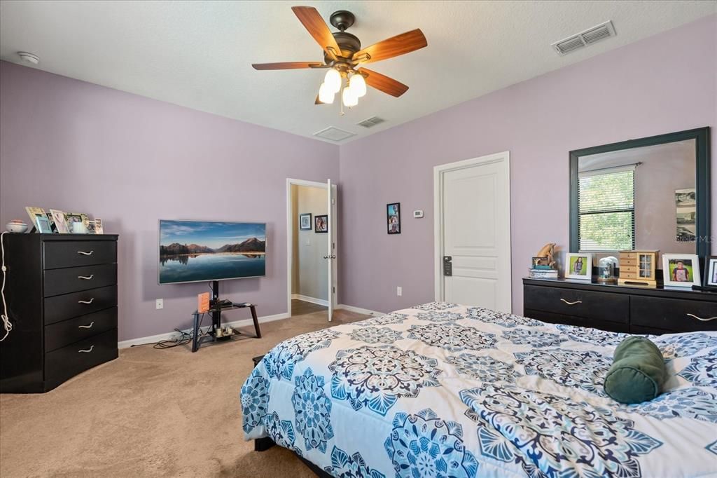 For Sale: $420,000 (4 beds, 3 baths, 2611 Square Feet)