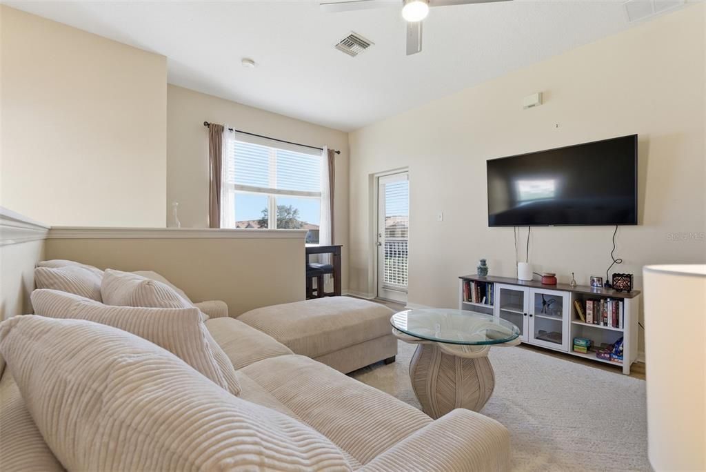 待售: $269,000 (3 贝兹, 2 浴室, 1417 平方英尺)