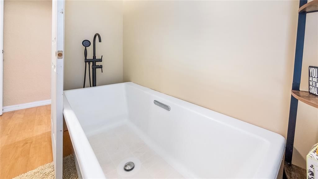 En Venta: $249,000 (2 camas, 2 baños, 1170 Pies cuadrados)