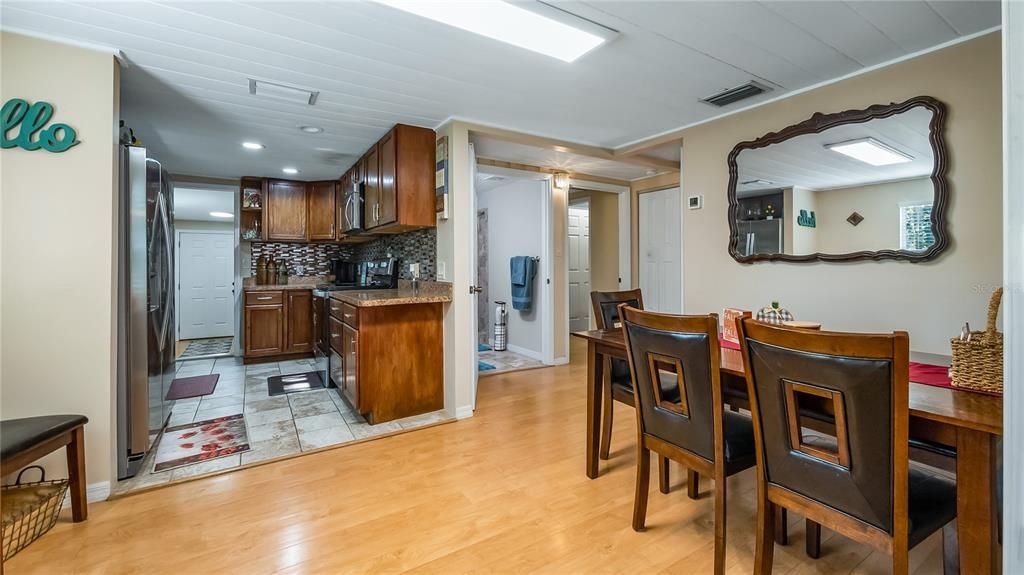 En Venta: $249,000 (2 camas, 2 baños, 1170 Pies cuadrados)