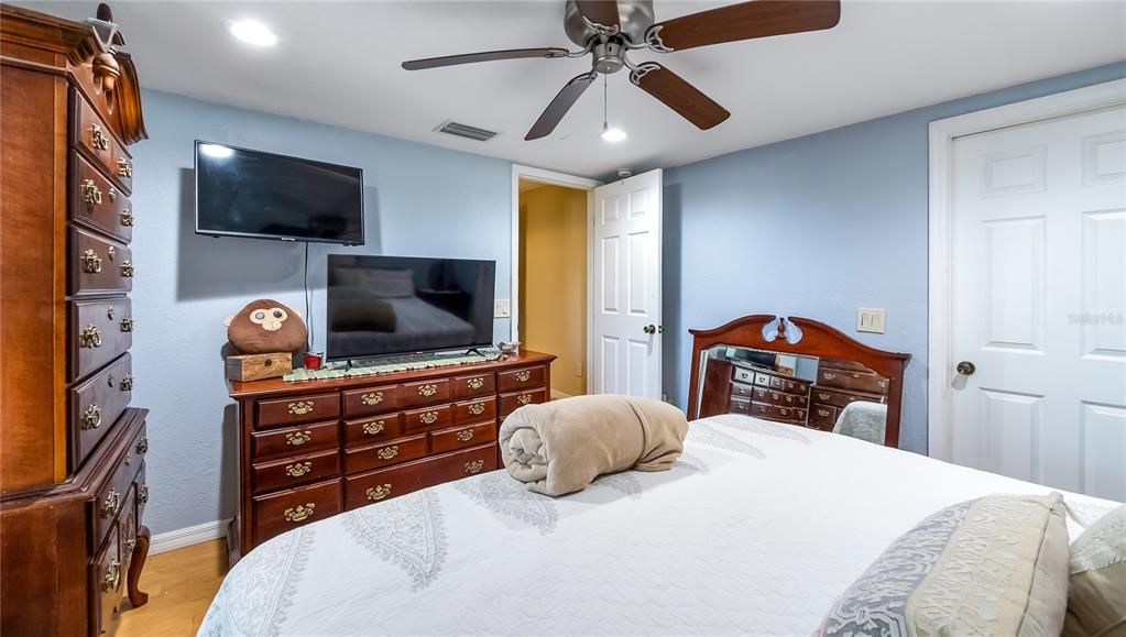 En Venta: $249,000 (2 camas, 2 baños, 1170 Pies cuadrados)