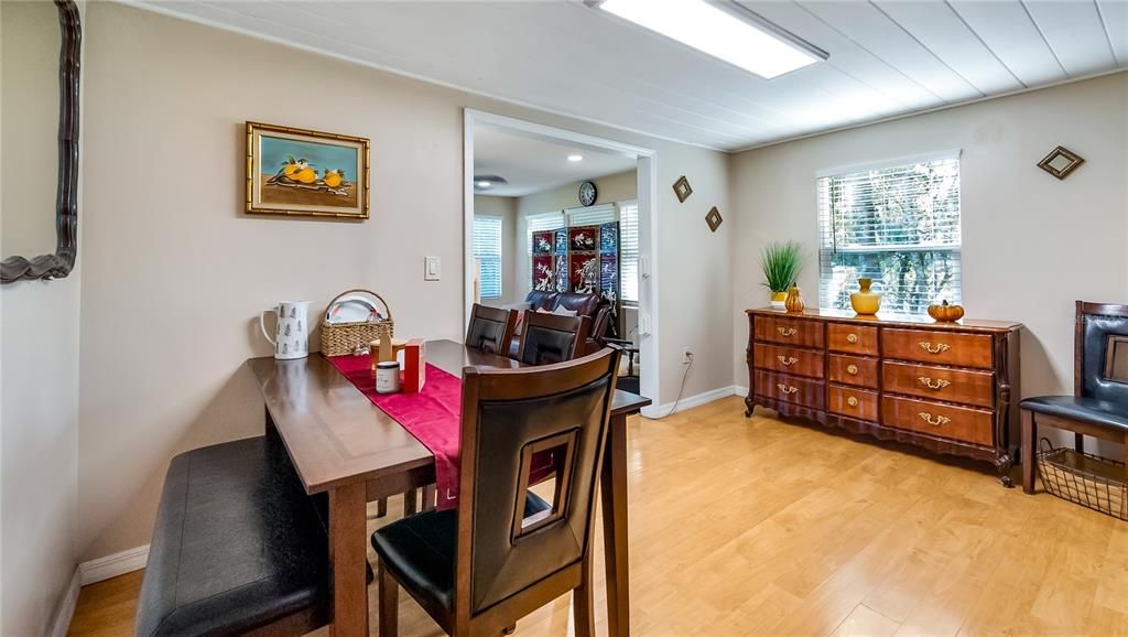 En Venta: $249,000 (2 camas, 2 baños, 1170 Pies cuadrados)