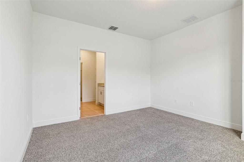 For Sale: $417,815 (4 beds, 2 baths, 2054 Square Feet)