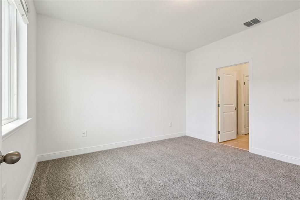 For Sale: $417,815 (4 beds, 2 baths, 2054 Square Feet)