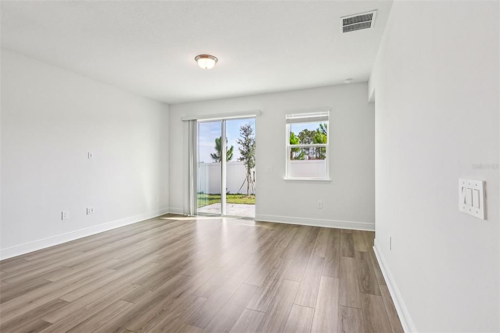 For Sale: $417,815 (4 beds, 2 baths, 2054 Square Feet)