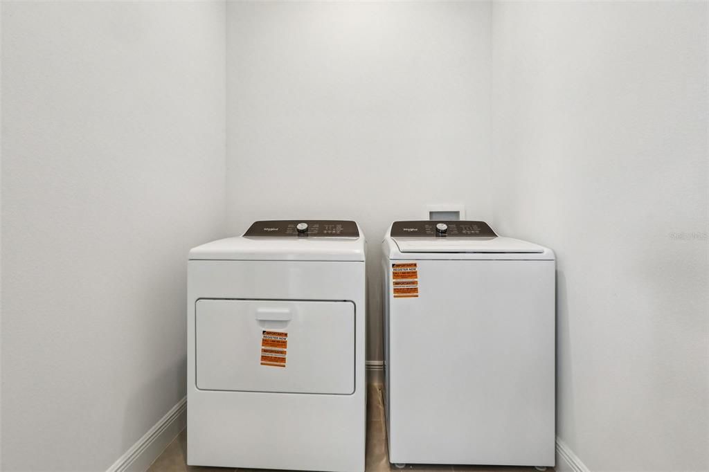 For Sale: $417,815 (4 beds, 2 baths, 2054 Square Feet)