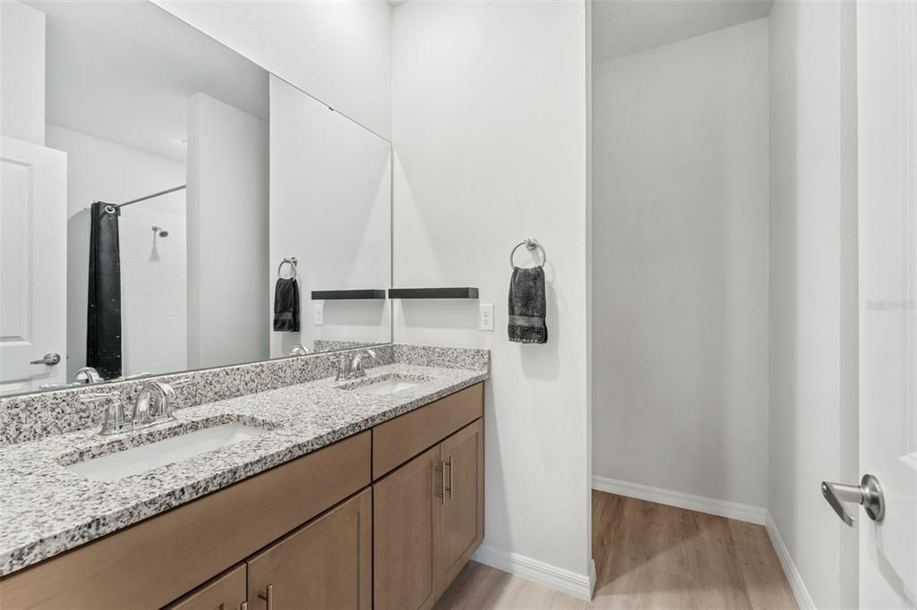 Active With Contract: $309,999 (3 beds, 2 baths, 1541 Square Feet)