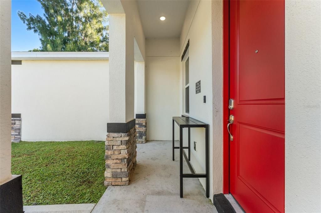 Active With Contract: $309,999 (3 beds, 2 baths, 1541 Square Feet)