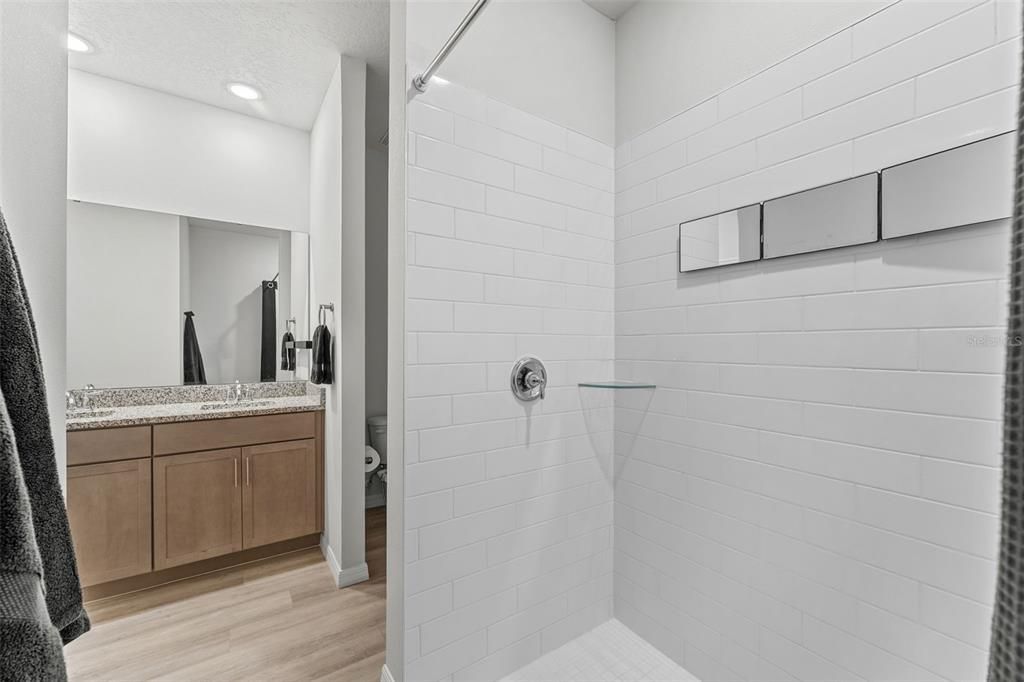 Active With Contract: $309,999 (3 beds, 2 baths, 1541 Square Feet)