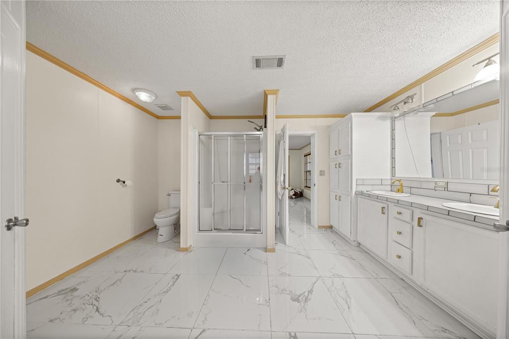 For Sale: $269,500 (3 beds, 2 baths, 1680 Square Feet)