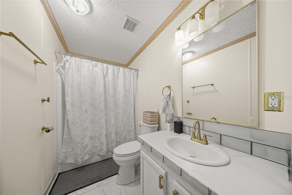 For Sale: $269,500 (3 beds, 2 baths, 1680 Square Feet)