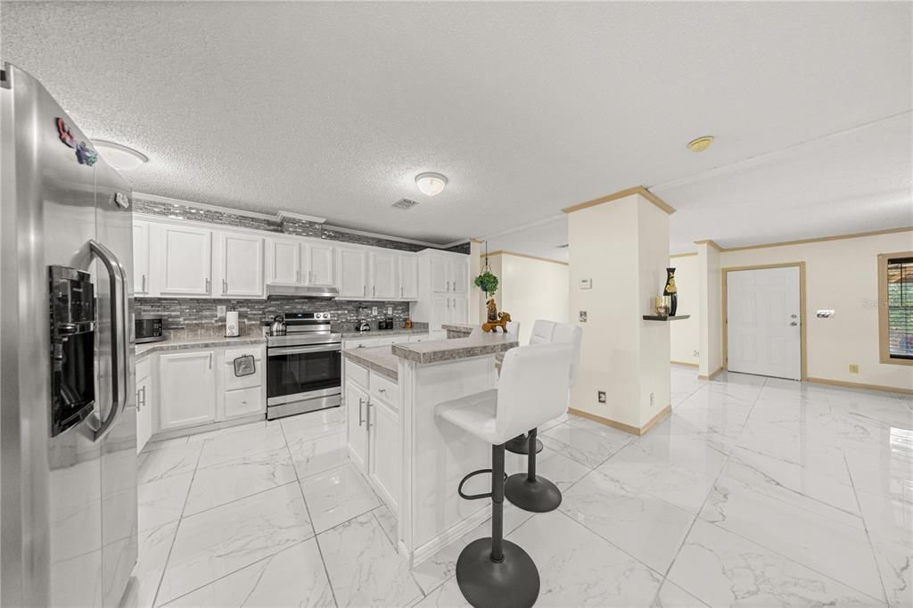 For Sale: $269,500 (3 beds, 2 baths, 1680 Square Feet)