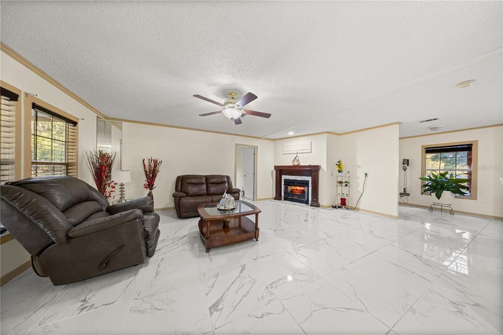 For Sale: $269,500 (3 beds, 2 baths, 1680 Square Feet)