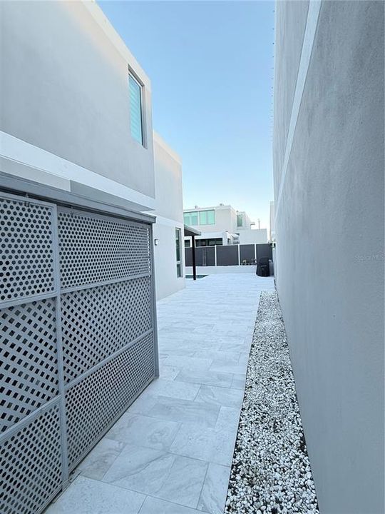 En Venta: $1,185,000 (3 camas, 2 baños, 2775 Pies cuadrados)