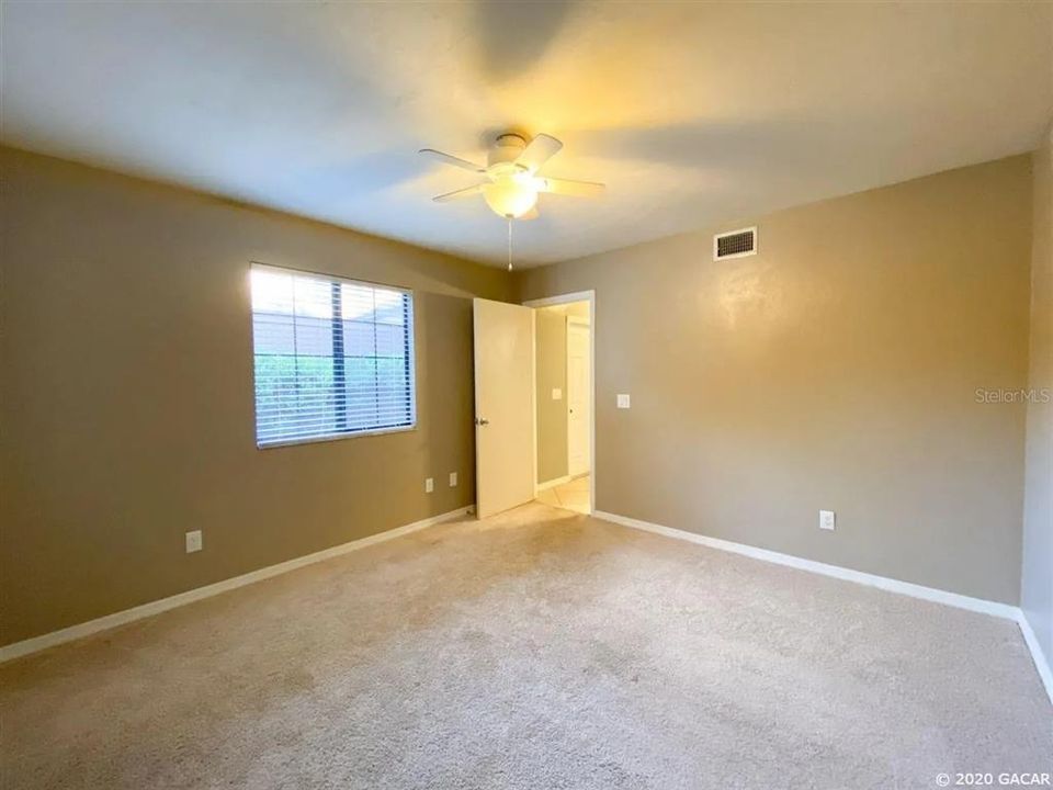 В аренду: $1,550 (2 спален, 2 ванн, 1106 Квадратных фут)