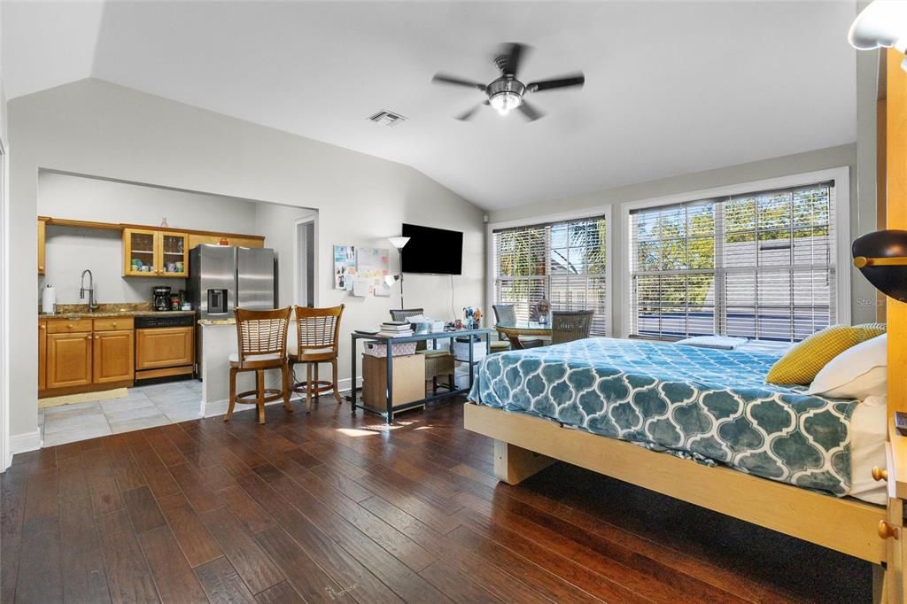 For Sale: $2,399,000 (6 beds, 5 baths, 5266 Square Feet)