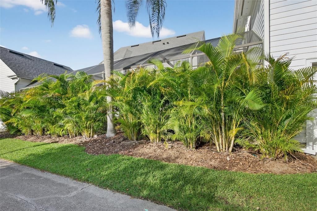 For Sale: $2,399,000 (6 beds, 5 baths, 5266 Square Feet)