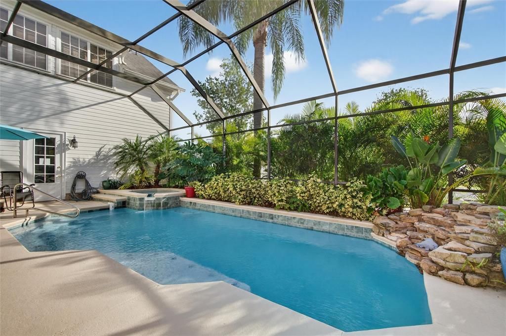 For Sale: $2,399,000 (6 beds, 5 baths, 5266 Square Feet)