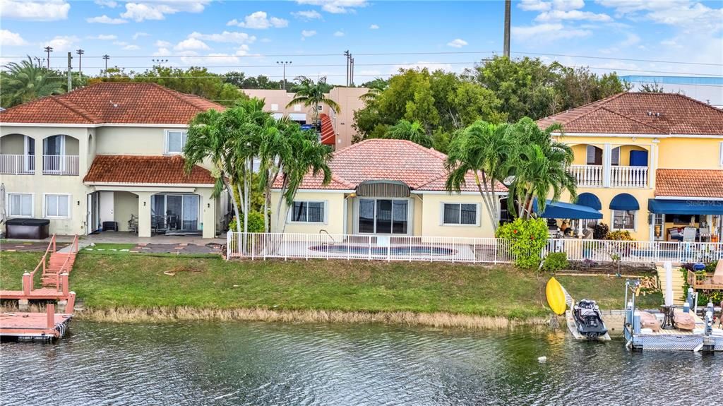 合同活跃: $729,000 (3 贝兹, 2 浴室, 1431 平方英尺)