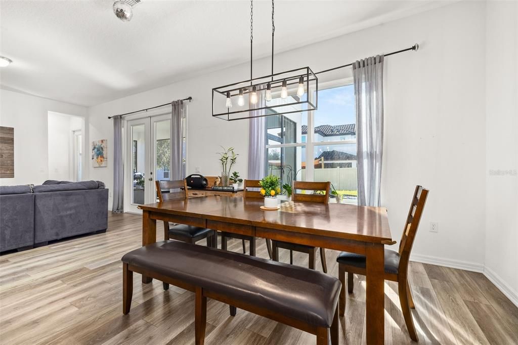 En Venta: $759,000 (5 camas, 3 baños, 2935 Pies cuadrados)