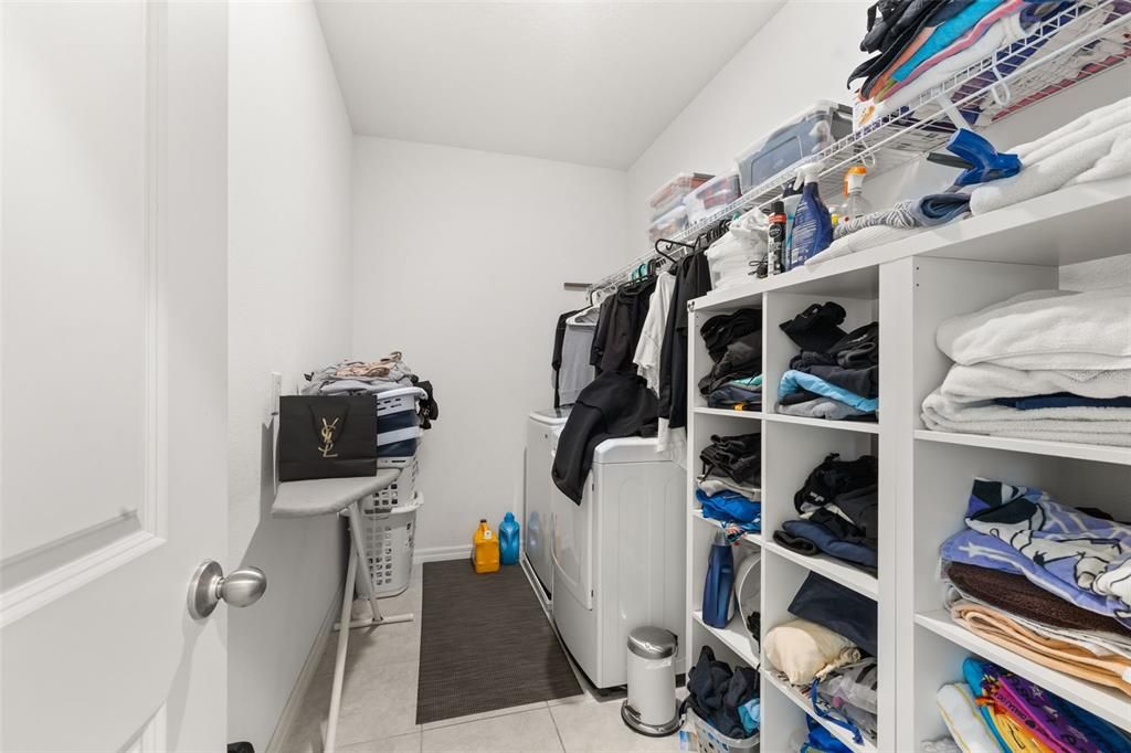 En Venta: $759,000 (5 camas, 3 baños, 2935 Pies cuadrados)