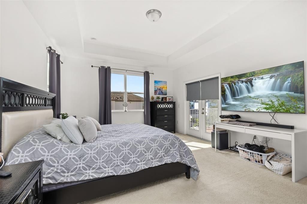 En Venta: $759,000 (5 camas, 3 baños, 2935 Pies cuadrados)