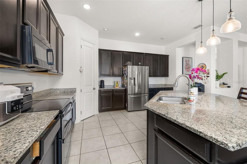 En Venta: $759,000 (5 camas, 3 baños, 2935 Pies cuadrados)