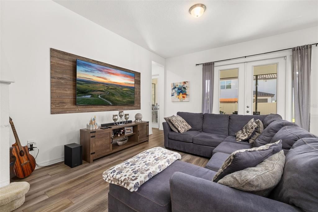 En Venta: $759,000 (5 camas, 3 baños, 2935 Pies cuadrados)