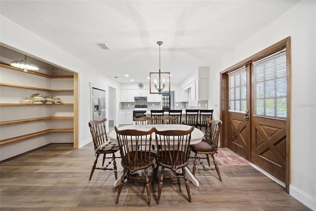 Active With Contract: $425,000 (4 beds, 3 baths, 2196 Square Feet)