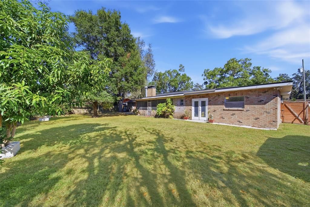 Active With Contract: $425,000 (4 beds, 3 baths, 2196 Square Feet)