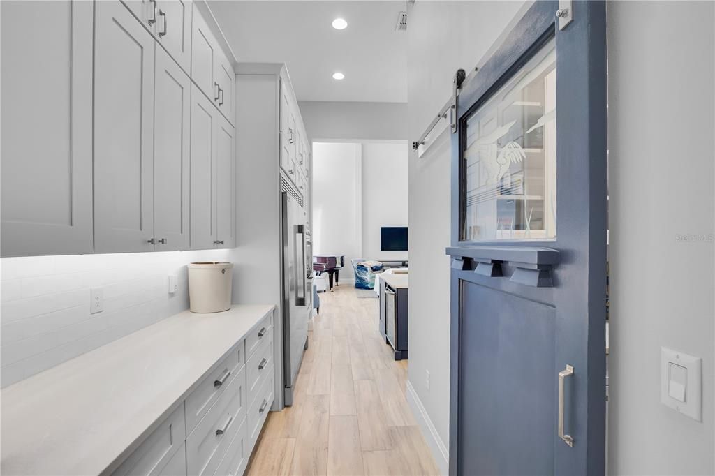 En Venta: $1,500,000 (4 camas, 3 baños, 2749 Pies cuadrados)