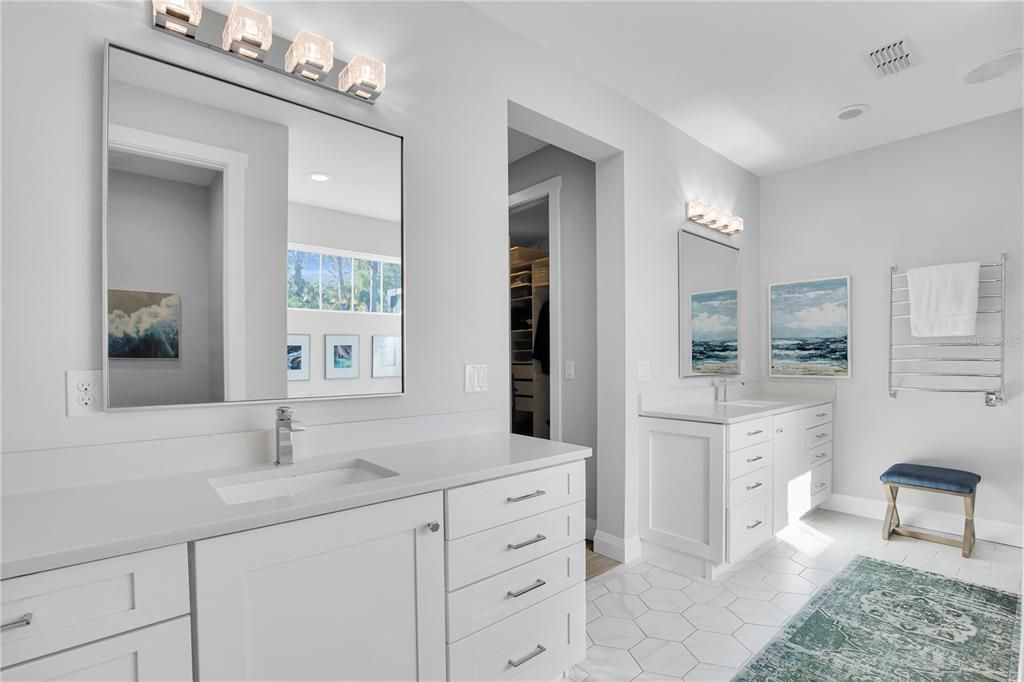 En Venta: $1,500,000 (4 camas, 3 baños, 2749 Pies cuadrados)