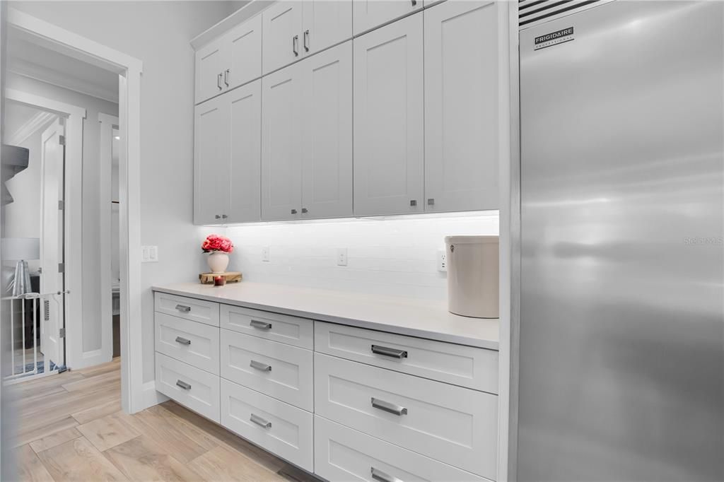 En Venta: $1,500,000 (4 camas, 3 baños, 2749 Pies cuadrados)